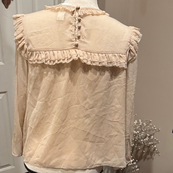 H&M Cream Ruffle Detail Blouse - Picture 2 of 2